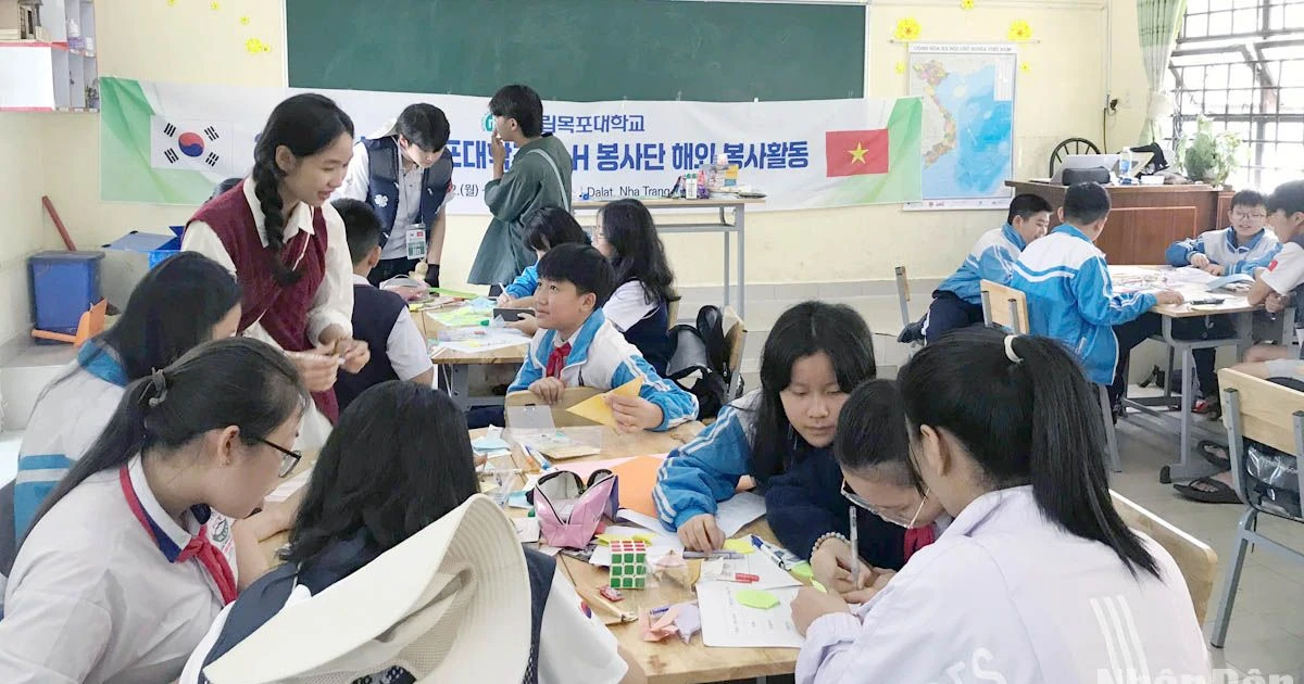 Viele sinnvolle Aktivitäten im Sommer-Erlebnisprogramm zwischen koreanischen Studenten und Da Lat-Studenten