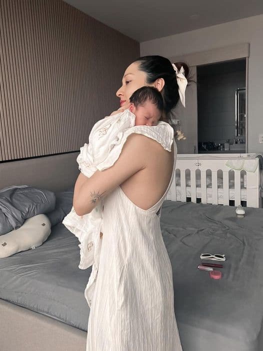 Bao Anh when she was born. Photo: Character's Facebook