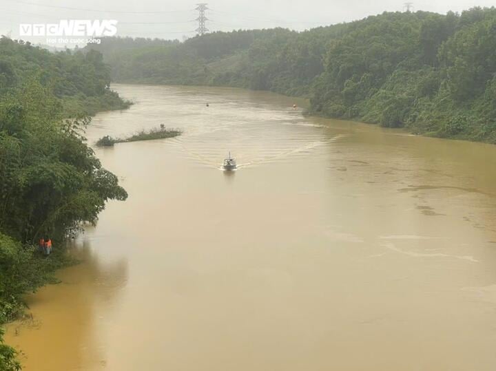 After expanding the search area, authorities found the bodies of two victims.