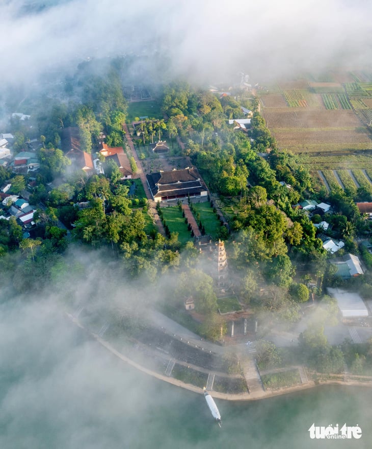 Chùa Thiên Mụ, một địa điểm tham quan không thể bỏ qua với du khách đến Huế dịp festival - Ảnh: LÊ ĐÌNH HOÀNG