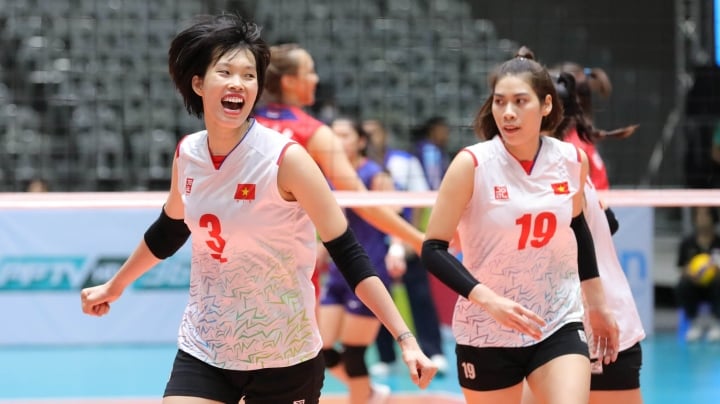 ทีมวอลเลย์บอลหญิงเวียดนามพบกับจีน (ภาพ: สมาพันธ์วอลเลย์บอลแห่งเอเชีย)