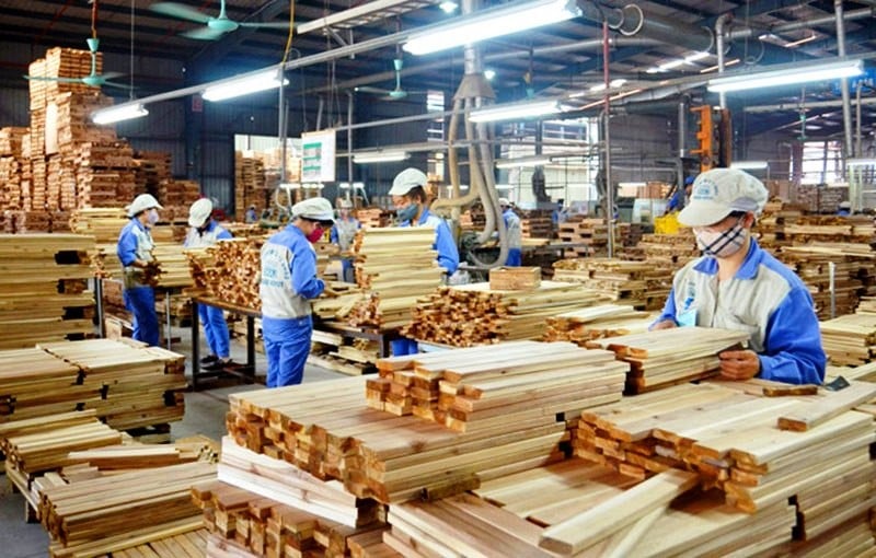 Exportaciones del 3 al 9 de junio: Madera y productos de madera aumentaron 23,5%; Ingresos por café de 2.900 millones de dólares