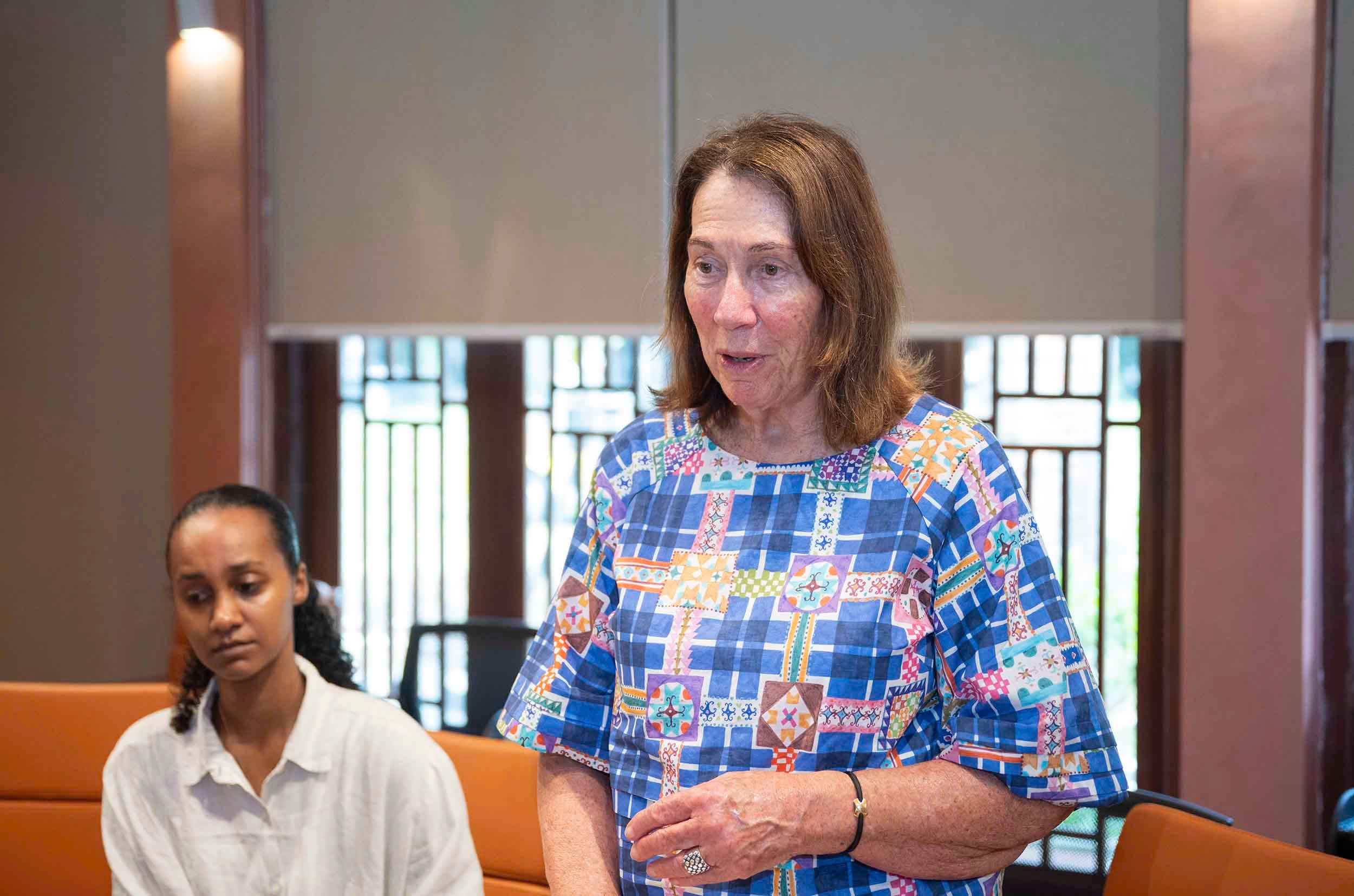 La vicepresidenta de la Asamblea Nacional, Nguyen Thi Thanh, y la presidenta del Senado australiano, Sue Lines, visitan Ninh Binh -0