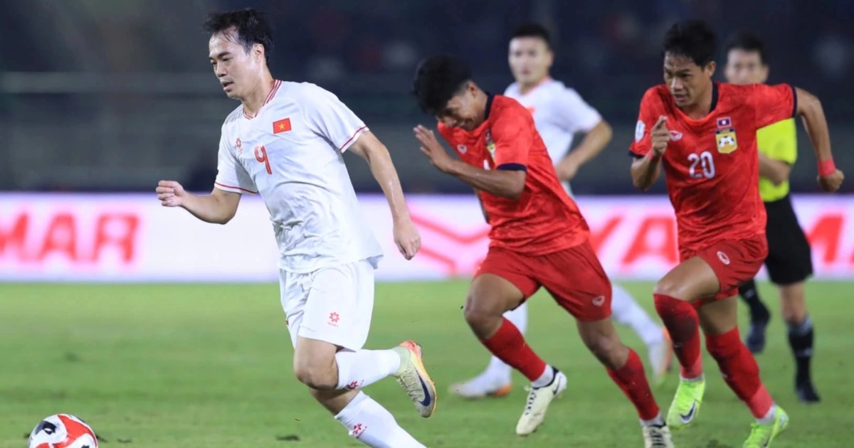 FIFA khen hai cầu thủ, AFC so sánh tuyển Việt Nam với Indonesia