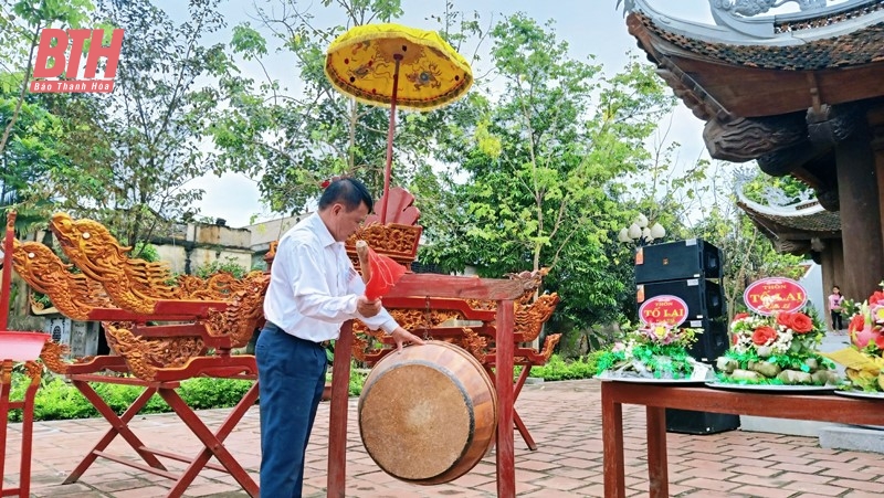Lễ hội Phủ Nhì tưởng niệm ngày mất Hoàng Thái hậu Ngô Thị Ngọc Dao