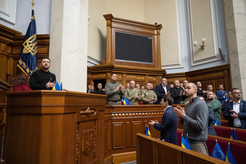 El presidente ucraniano presenta un plan de cinco puntos para la victoria de la OTAN y dice que será difícil (foto 1)