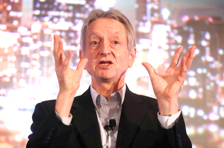 Geoffrey Hinton được gọi là "bố già học sâu" nhờ đóng góp to lớn trong lĩnh vực trí tuệ nhân tạo và học máy. (Ảnh: Reuters)