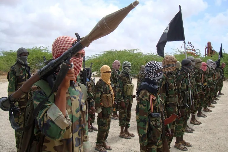 ឧទ្ធម្ភាគចក្រ UN ចាប់បានដោយ al shabaab នៅសូម៉ាលី រូបភាព ១