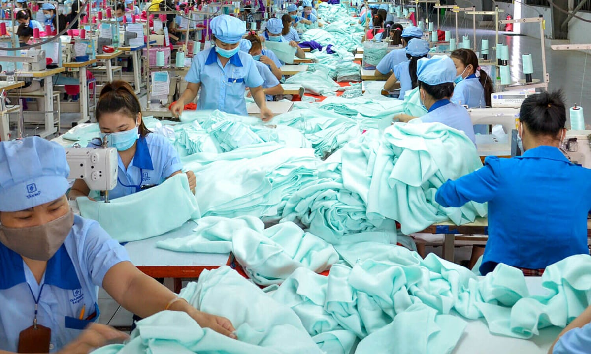 Textile and garment enterprises from thousands of employees are down to only 35 workers