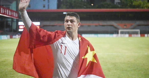 What does Asian football gain and lose from the naturalization trend?