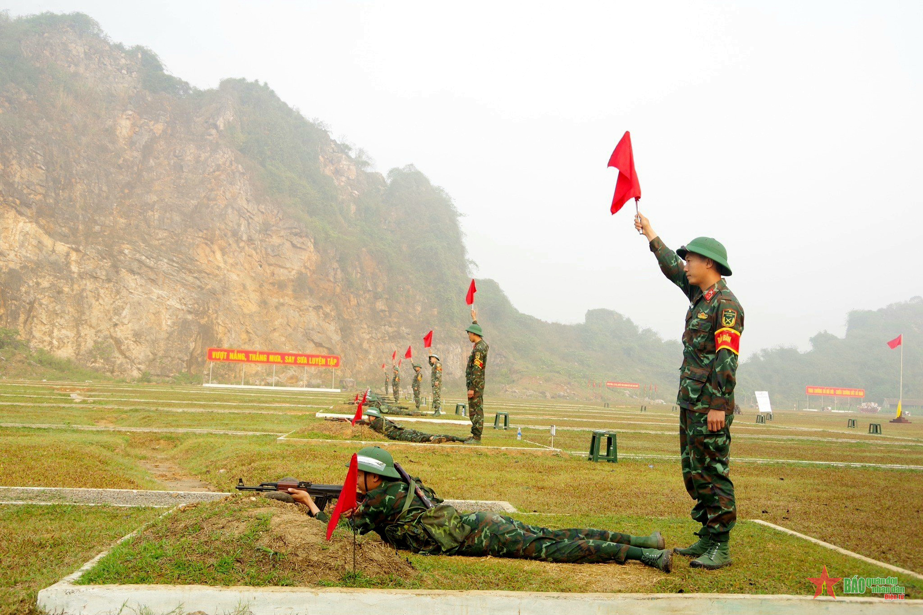 Thi đua luyện giỏi, rèn nghiêm