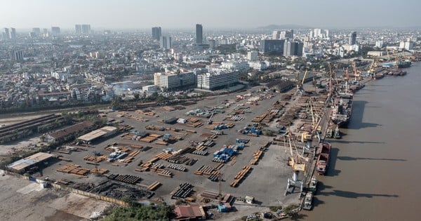 Le plus ancien port de Hai Phong est sur le point de terminer sa mission historique.