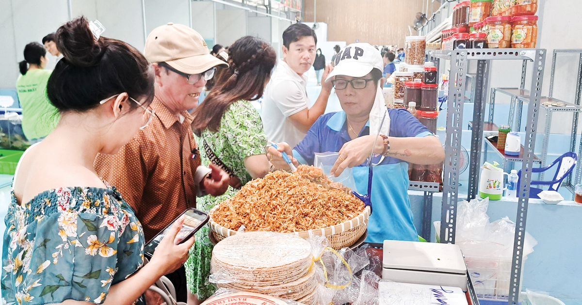 Ouverture du marché aux fruits de mer de Vung Tau