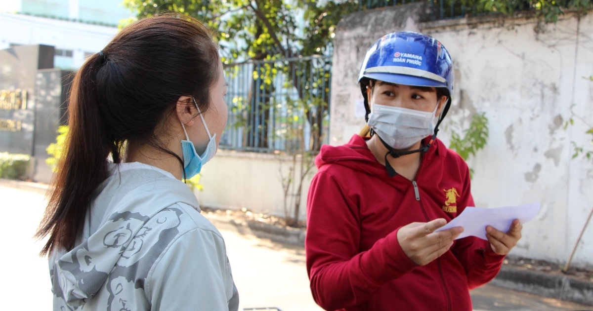 Lương không đủ sống lại lặc lè kẹt xe, lao động tìm đường rời thành phố