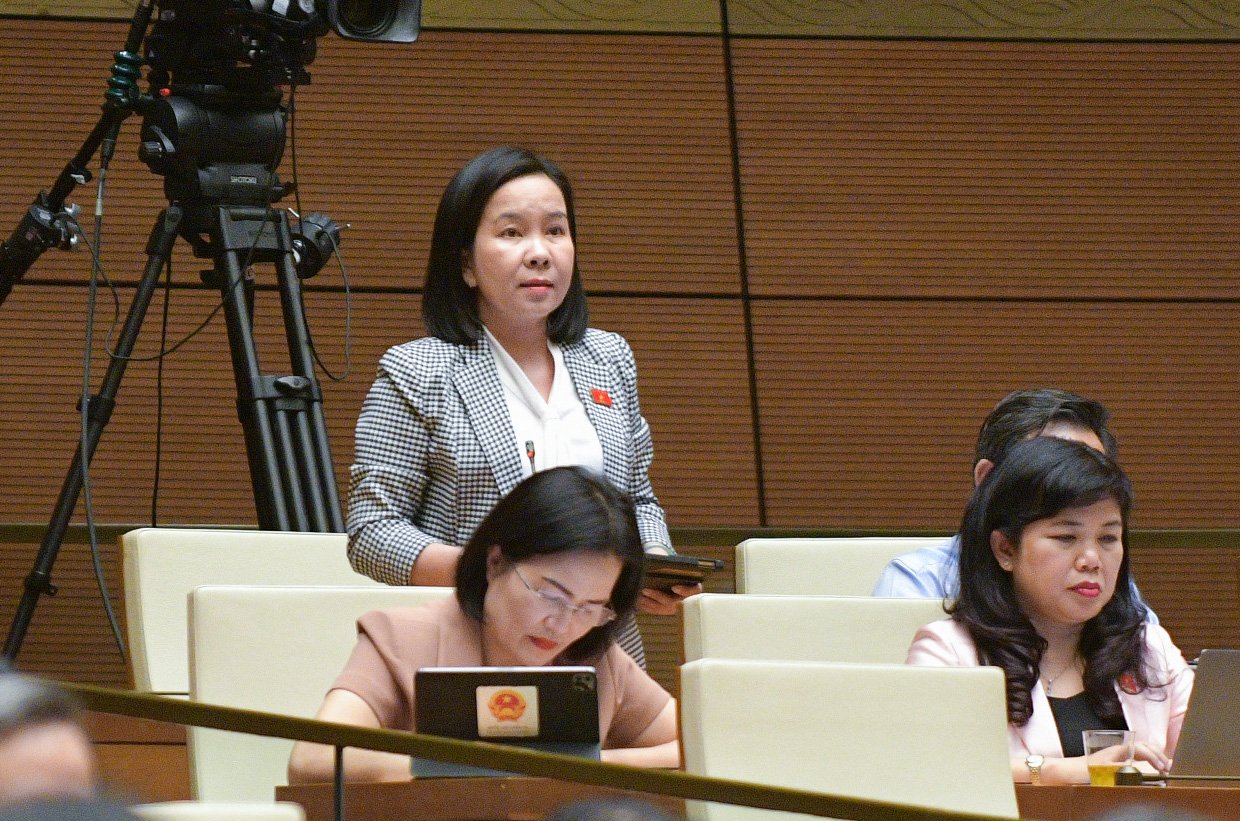 보험이 있는 환자들의 상황을 신속히 해결해야 하지만, 진료 및 치료를 받으러 갈 때 약을 외부에서 구매해야 하는 경우도 있다.