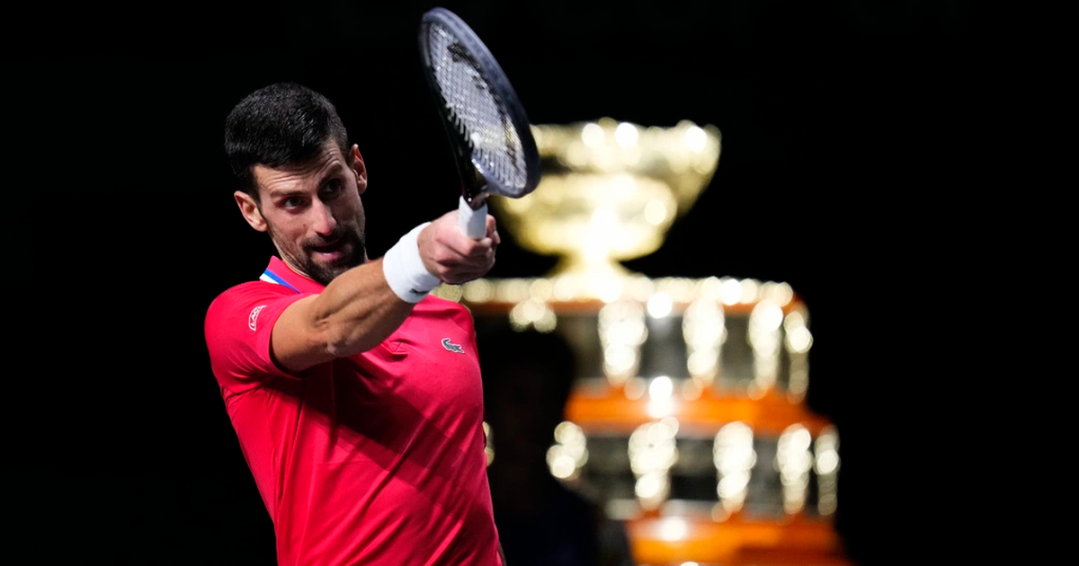 Djokovic phản ứng với cổ động viên Vương Quốc Anh ở Davis Cup