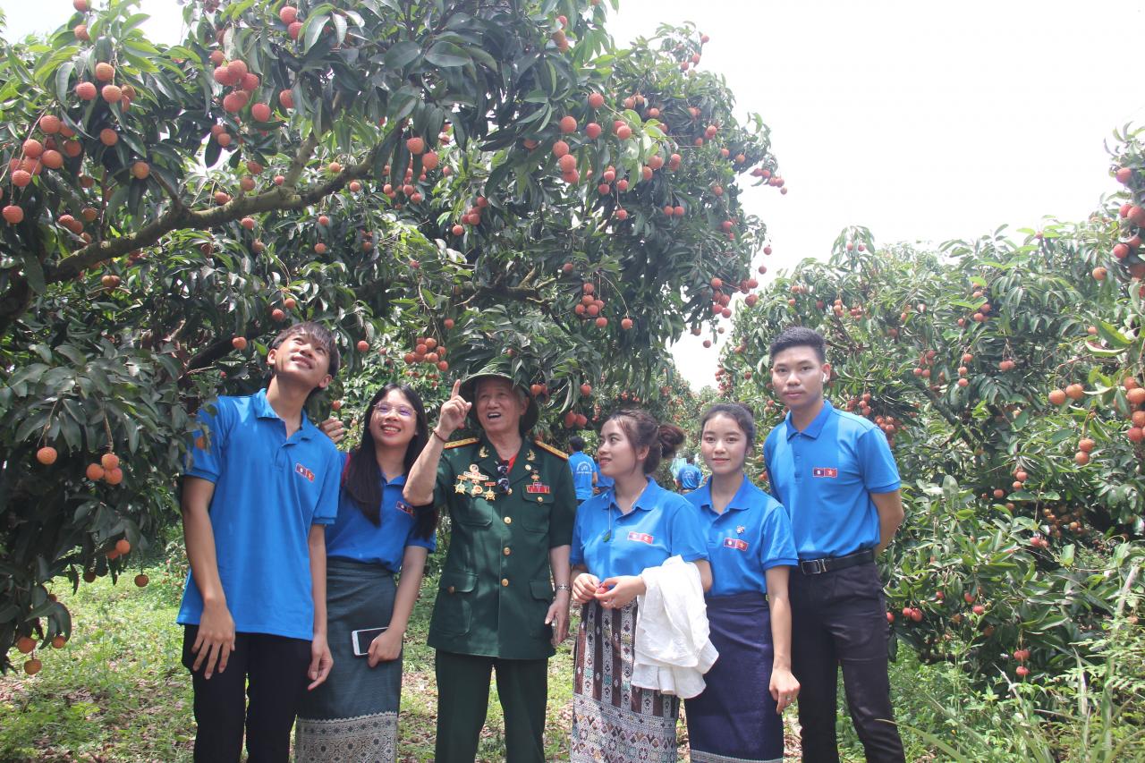 Những chuyến đi ý nghĩa của lưu học sinh Lào Những chuyến đi ý nghĩa của lưu học sinh Lào