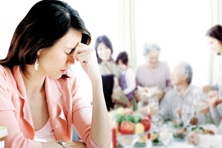 Die Familie ihres Mannes kritisierte sie dafür, dass sie keine Kinder hatte und die Frau verfiel in eine Depression. (Illustration)