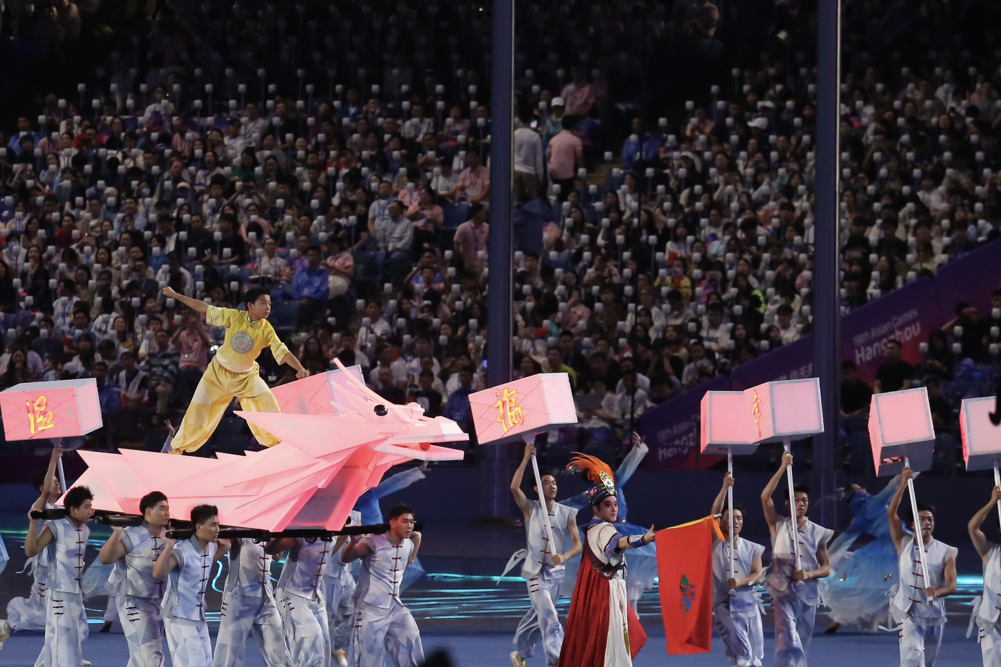Khai mạc ASIAD 19: Từ trái tim đến trái tim, hướng về châu Á - Ảnh 24.