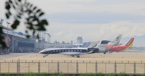 Los residentes de Da Nang disfrutan viendo el 'jet privado del multimillonario' desde la azotea