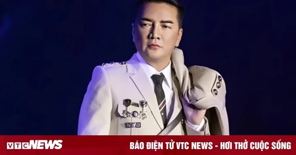 Dam Vinh Hung's 'strange' outfit is not suitable for Vietnamese culture