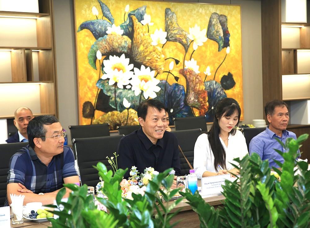 Thứ trưởng Lương Tam Quang phát biểu tại buổi làm việc.