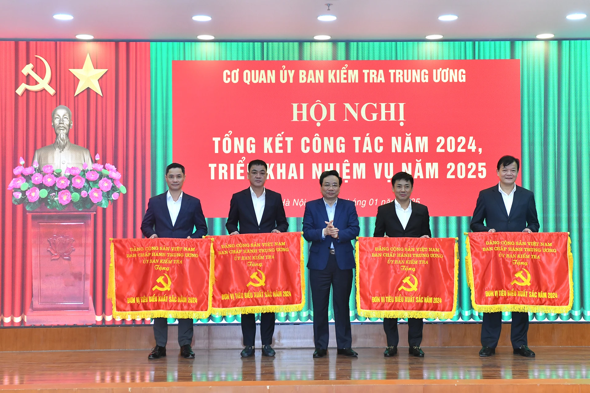 [Ảnh] Hội nghị triển khai hoạt động năm 2025 của Cơ quan Ủy ban Kiểm tra Trung ương ảnh 8