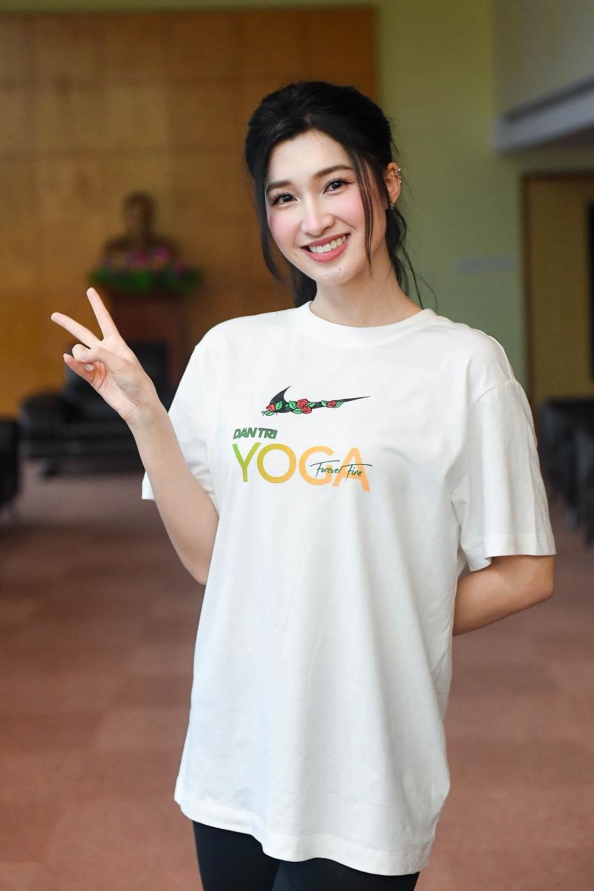 Dàn hoa hậu, á hậu khoe dáng xinh tươi tại Ngày hội yoga Dân trí - 4