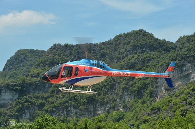 Bell 505 aircraft, registration number VN-8650, on a tour before the accident. Photo: Hoang Phong