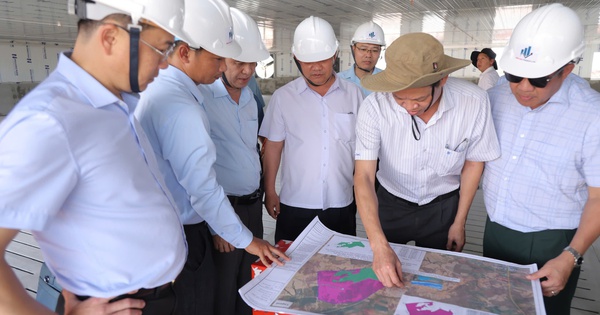 Le président de la province de Gia Lai visite un projet agricole de haute technologie d'un milliard de dollars