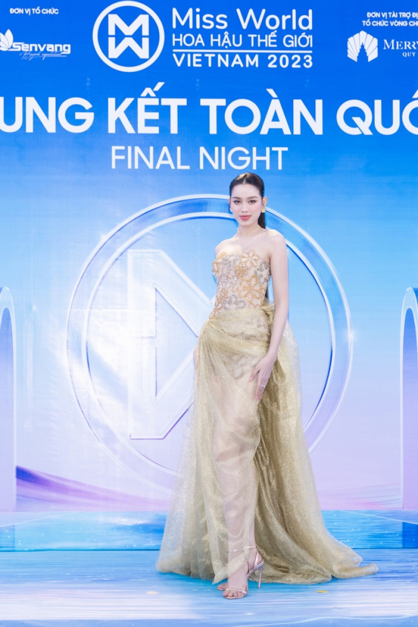 Dàn hoa hậu, á hậu gợi cảm trên thảm xanh Chung kết Miss World Vietnam 2023 7