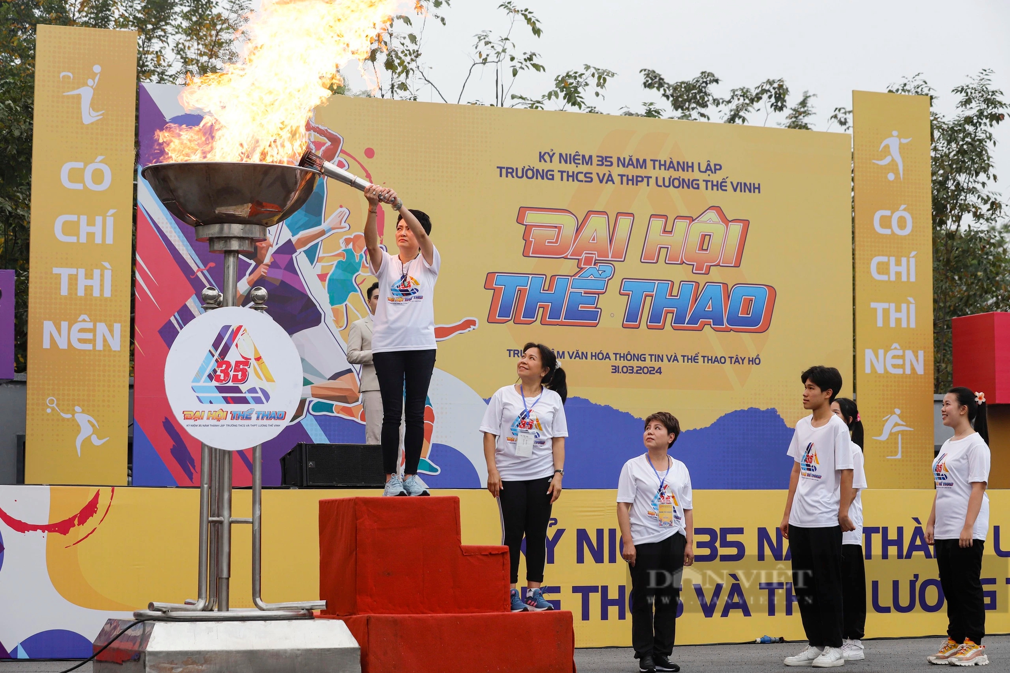 Hơn 4.000 học sinh Hà Nội tham gia thi đấu và cổ vũ tại đại hội thể thao- Ảnh 5.