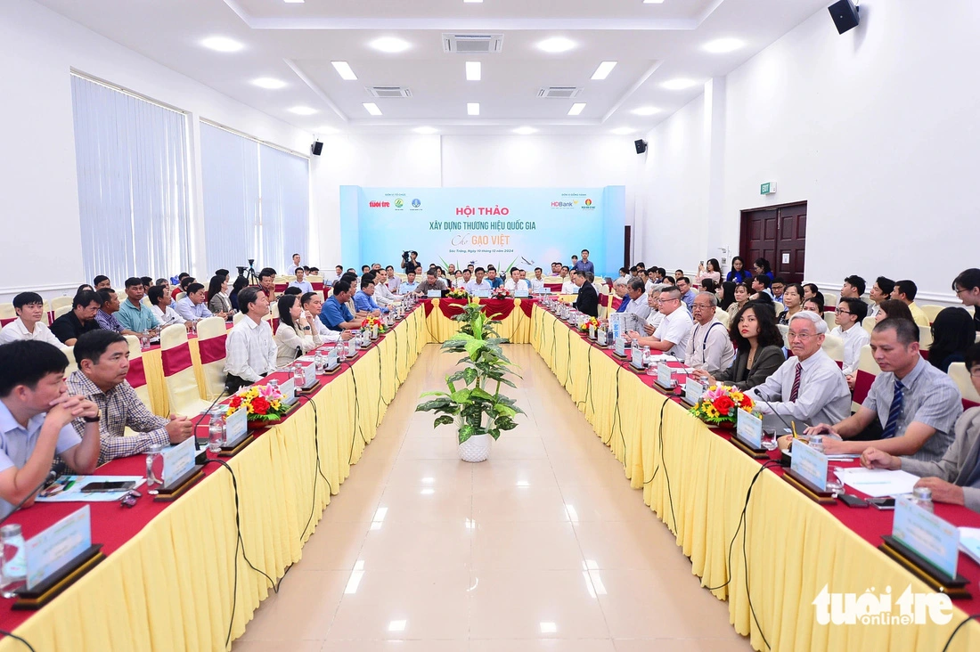 Mehr als 150 Gäste nahmen am Workshop zum Aufbau einer nationalen Marke für vietnamesischen Reis teil.