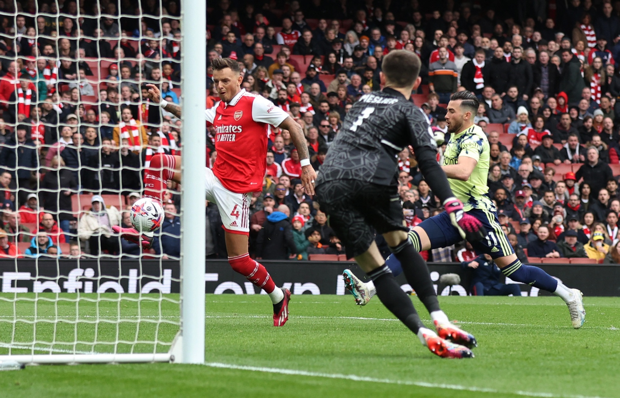 Đè bẹp Leeds United, Arsenal vững ngôi đầu Ngoại hạng Anh - Ảnh 3.
