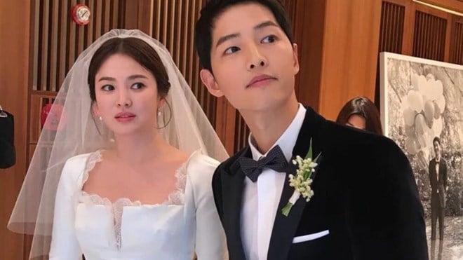 ¿Song Joong Ki evita a Song Hye Kyo en el evento?