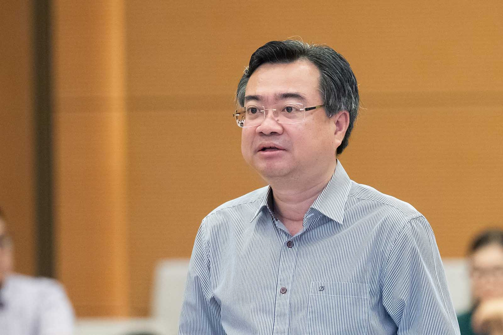 Le ministre de la Construction Nguyen Thanh Nghi lors de la réunion. Photo : Assemblée nationale