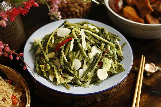 Pickled melon is a popular dish during Tet to prevent indigestion. Photo: Bui Thuy