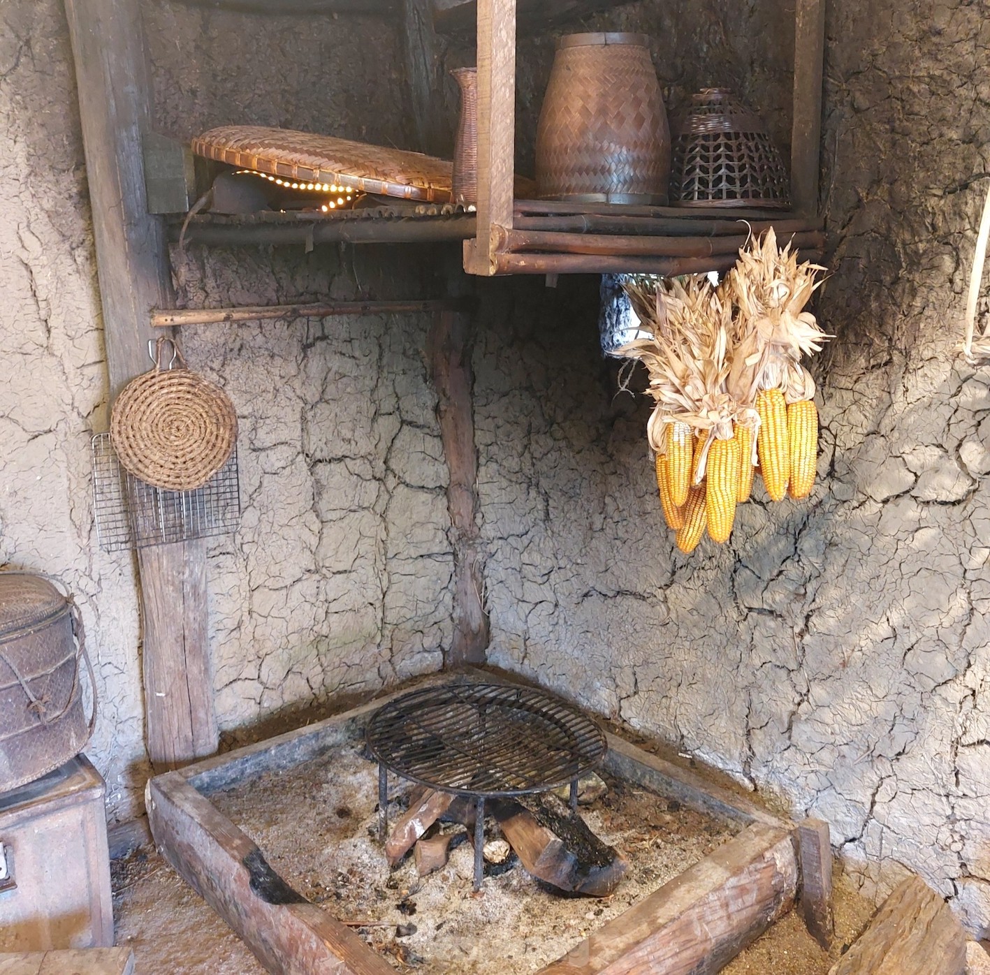 Coffee shop with stilt house and thatched roof attracts young people in mountain town photo 9