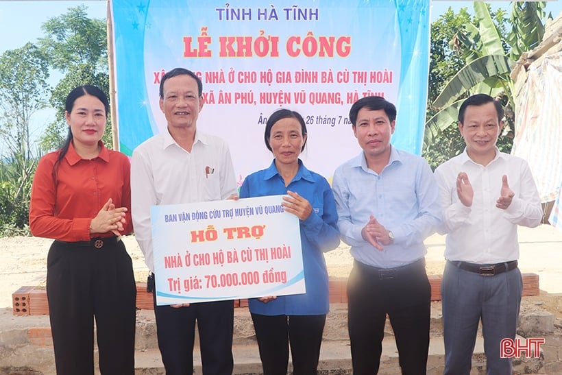 Construction of solid housing for disadvantaged households in Vu Quang started