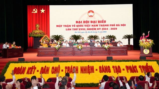 Consulta para elegir el 18º Comité del Frente de la Patria de la ciudad de Hanoi