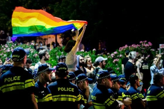 Dòng người biểu tình cho quyền lợi của cộng đồng LGBT ở Tbilisi, Georgia. (Nguồn: AP) 