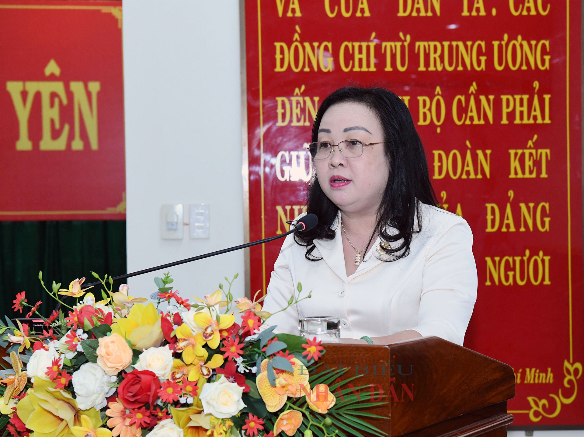 Le président de l'Assemblée nationale, Vuong Dinh Hue, travaille avec le Comité permanent du Comité provincial du Parti de Phu Yen -0