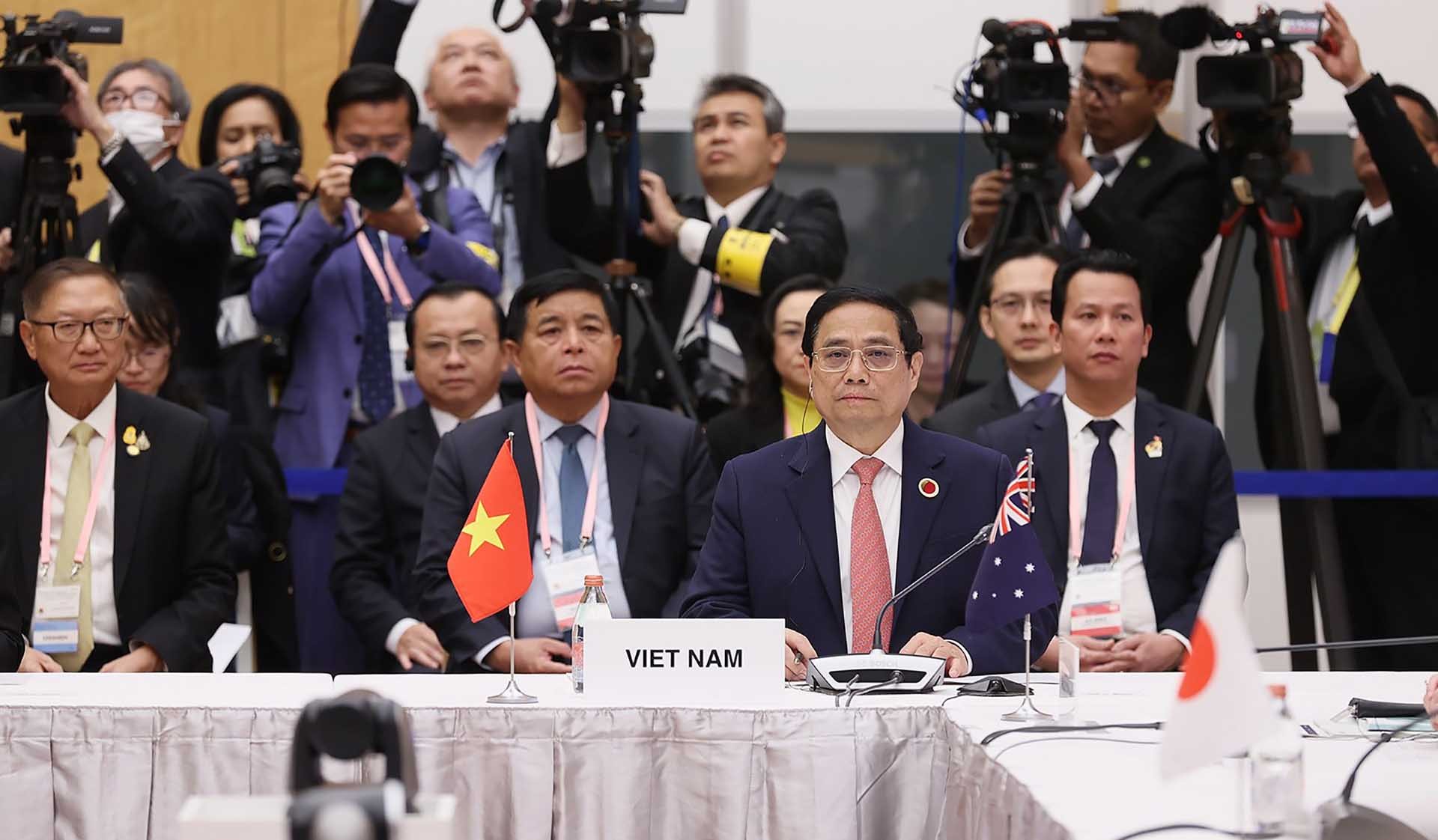 Thủ tướng Phạm Minh Chính cùng các lãnh đạo ASEAN và Nhật Bản dự Lễ khai mạc Hội nghị cấp cao kỷ niệm 50 năm quan hệ ASEAN - Nhật Bản.  (Ảnh: Nhật Bắc)