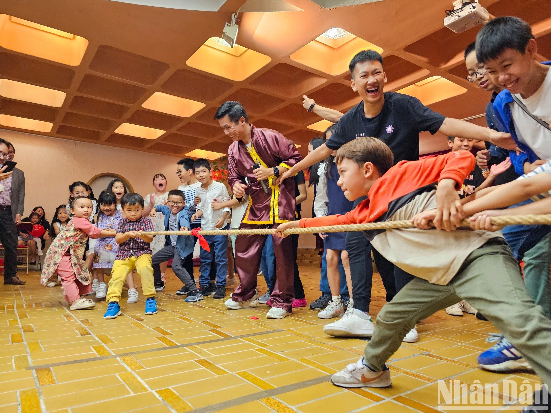 [ภาพ] เทศกาลพระจันทร์เต็มดวงแสนอบอุ่นในฝรั่งเศส ภาพที่ 11