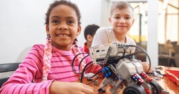 Élargir l’accès aux STEM pour les filles