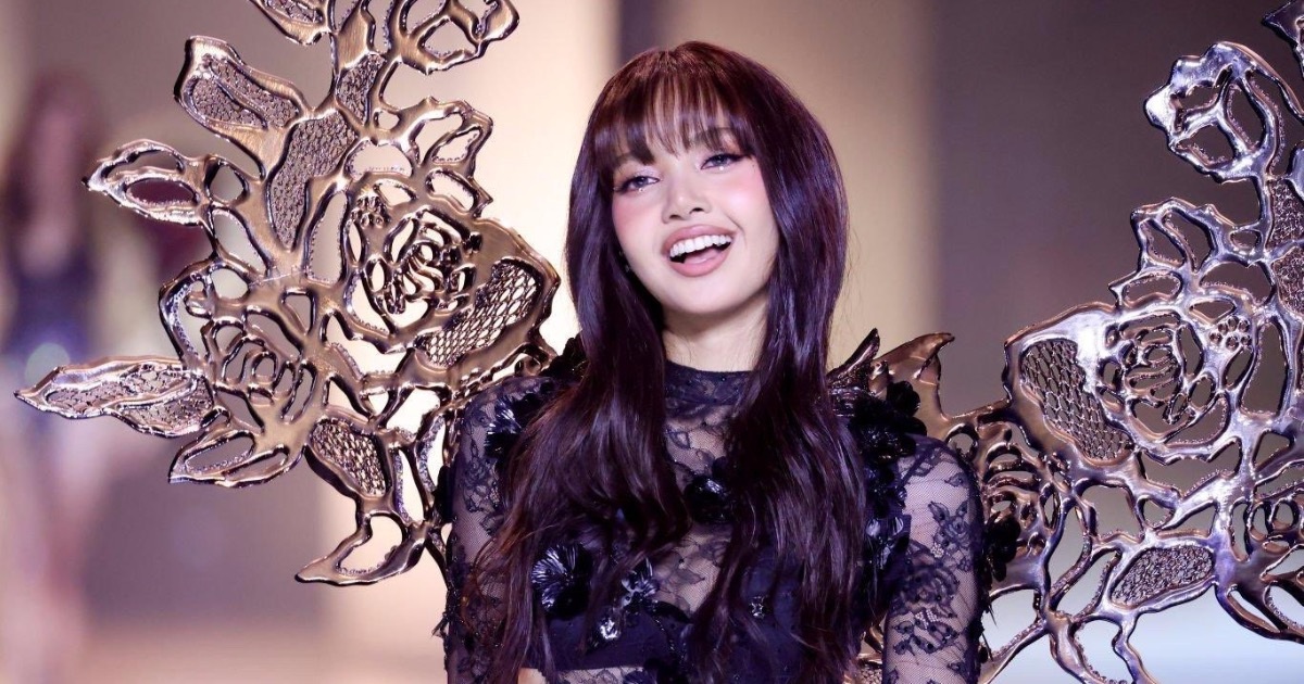 Controversy surrounding Lisa's viral performance at a lingerie show