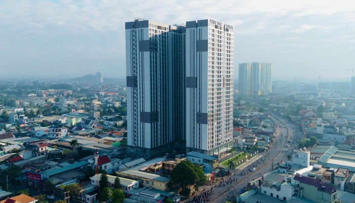 What is the driving force that helps Binh Duong real estate grow steadily in recent times?