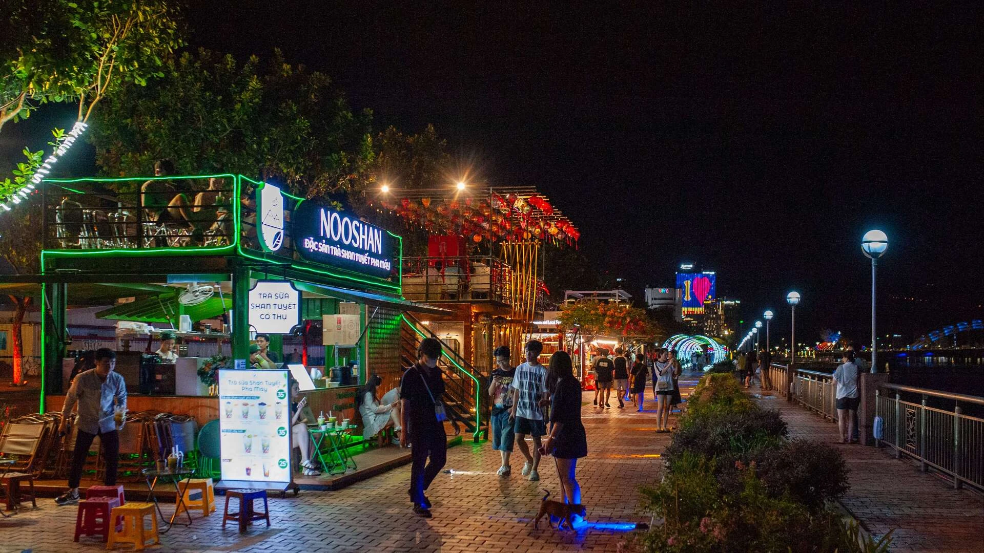 [Photo] Gros plan de la première rue piétonne au bord de la rivière de Da Nang, photo 6