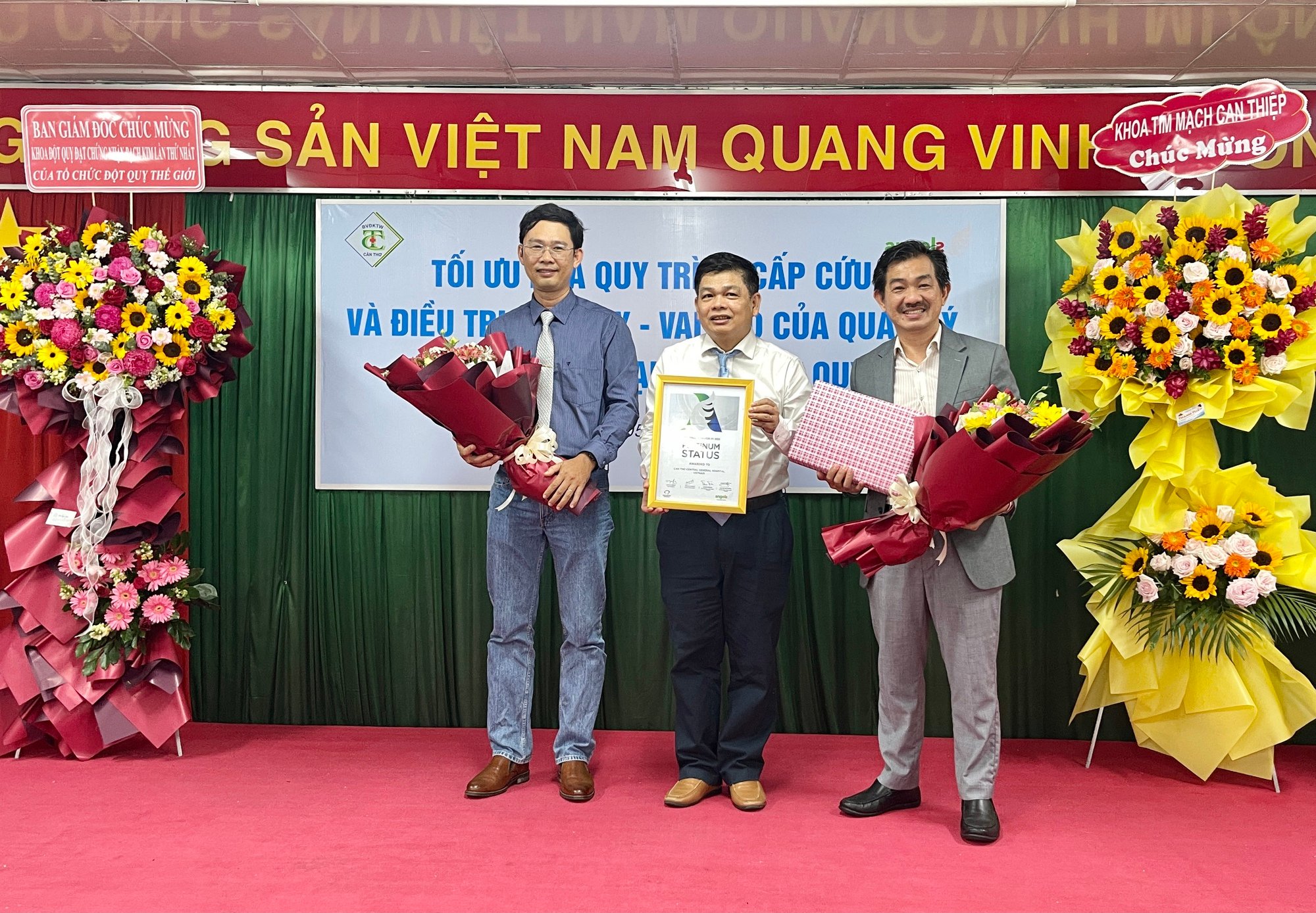 Bệnh viện Đa khoa Trung ương Cần Thơ đạt chuẩn Bạch kim trong điều trị đột quỵ - Ảnh 2.