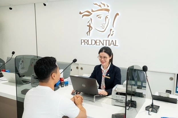 Prudential trao 'món quà' chu toàn giải pháp bảo vệ sức khỏe cho cả gia đình dịp cuối năm